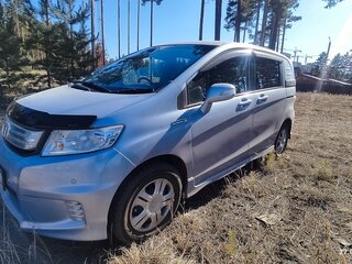 2013 Honda Freed Spike I Рестайлинг, голубой, 950000 рублей, вид 2