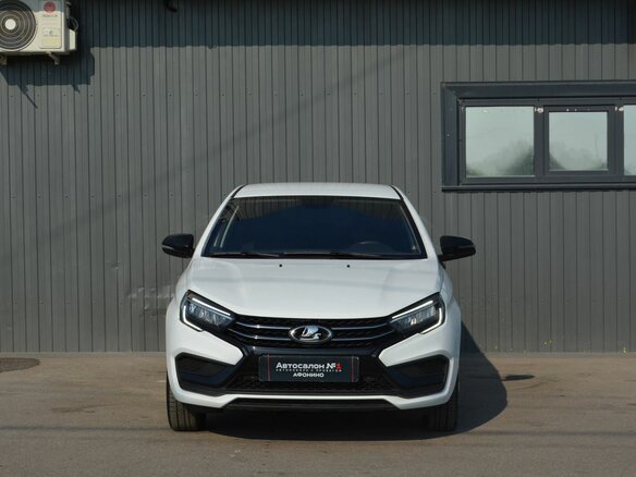 2023 Lada (ВАЗ) Vesta I Рестайлинг (NG), белый - вид 2