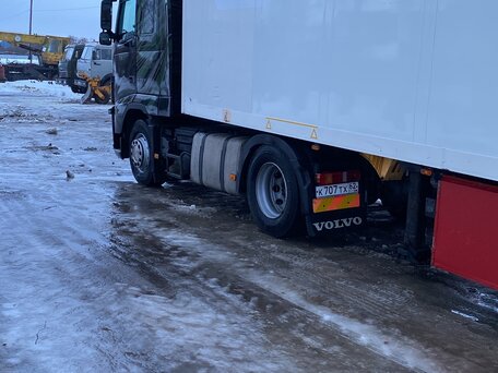 2011 Volvo FH, чёрный, 7000000 рублей, вид 3