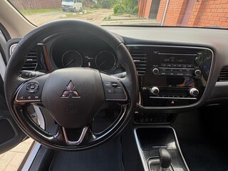 2022 Mitsubishi Outlander III Рестайлинг 3, белый, 2750000 рублей, вид 5