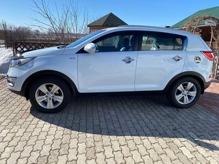 2011 Kia Sportage III, белый, 1270000 рублей, вид 4