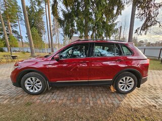 2020 Volkswagen Tiguan II Рестайлинг, пурпурный, 2250000 рублей, вид 4