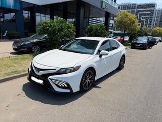 2021 Toyota Camry US Market VIII (XV70) Рестайлинг, белый, 2799999 рублей, вид 2