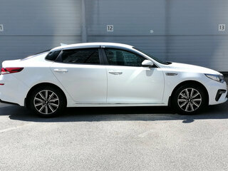 2019 Kia Optima IV Рестайлинг, белый, 1589000 рублей, вид 4