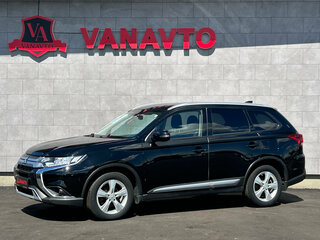 2020 Mitsubishi Outlander III Рестайлинг 3, чёрный, 2550000 рублей, вид 1