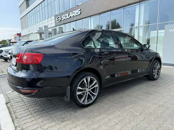 2013 Volkswagen Jetta VI, чёрный - вид 14