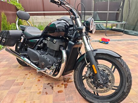 2010 Triumph Thunderbird Storm, чёрный, 599000 рублей, вид 1