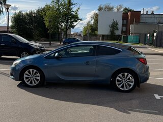 2013 Opel Astra GTC J Рестайлинг, голубой, 830000 рублей, вид 2