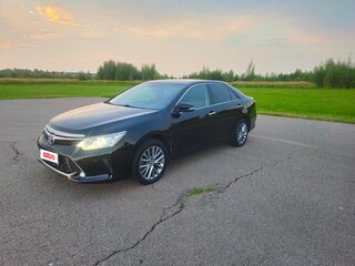 2016 Toyota Camry VII (XV50) Рестайлинг, чёрный, 1799999 рублей, вид 2