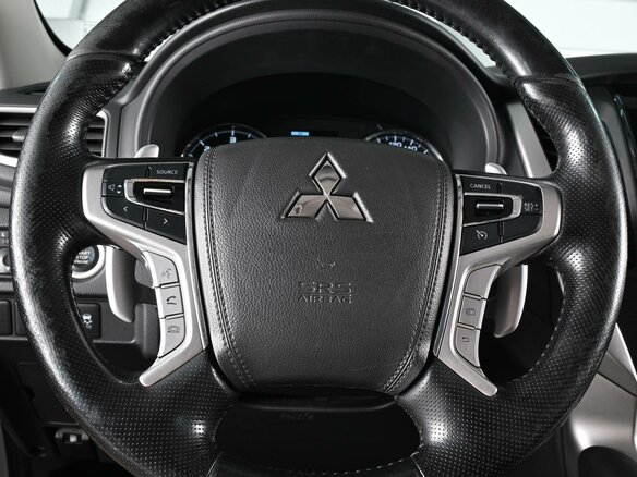 2020 Mitsubishi Pajero Sport III, белый - вид 11