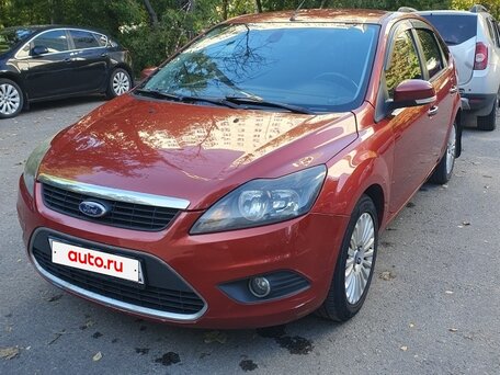 2009 Ford Focus II Рестайлинг, красный, 420000 рублей, вид 1