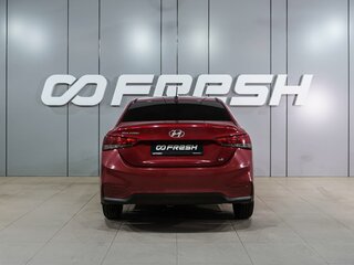 2017 Hyundai Solaris II, красный, 799000 рублей, вид 4