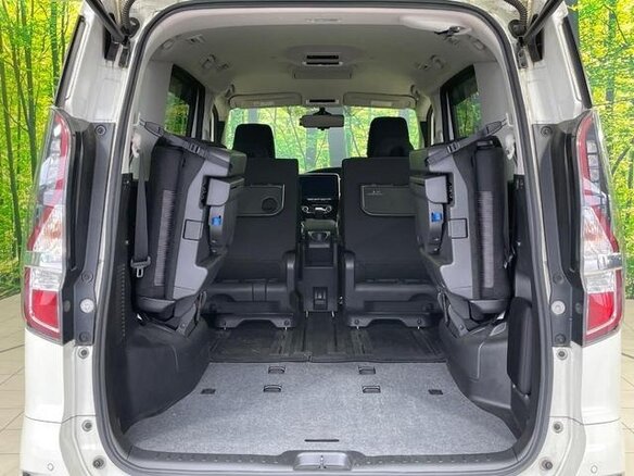 2022 Nissan Serena S-Hybrid V (C27) Рестайлинг, белый, 1616555 рублей - вид 9