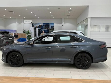 2026 Geely Preface I, серый, 3329990 рублей, вид 3