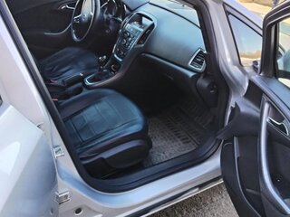 2012 Opel Astra J Рестайлинг, серебристый, 420000 рублей, вид 5
