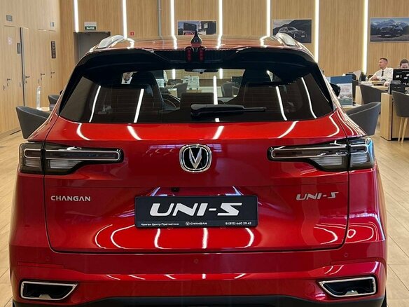 2026 Changan UNI-S I, красный, 3229900 рублей - вид 6