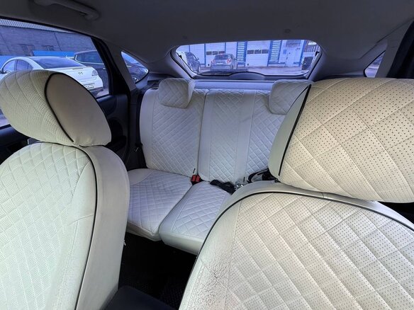 2010 Ford Focus II Рестайлинг, белый, 400000 рублей - вид 13