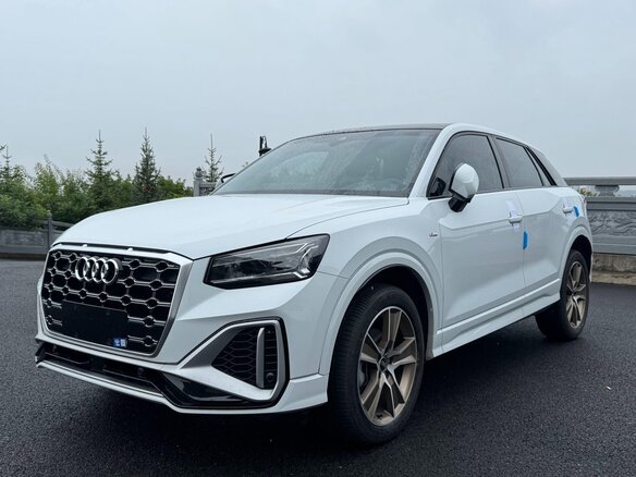 2023 Audi Q2 35 TFSI I Рестайлинг, белый - вид 2