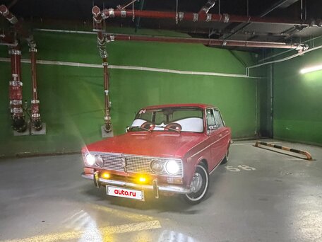 1974 Lada (ВАЗ) 2103, пурпурный, вид 5