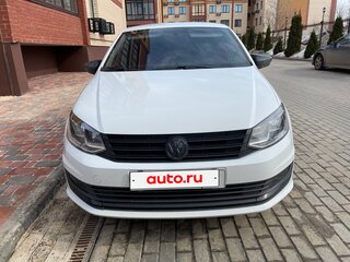 2018 Volkswagen Polo V Рестайлинг, белый, 950000 рублей, вид 1