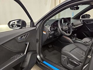 2022 Audi Q2 35 TDI I Рестайлинг, серый, 2790000 рублей, вид 5