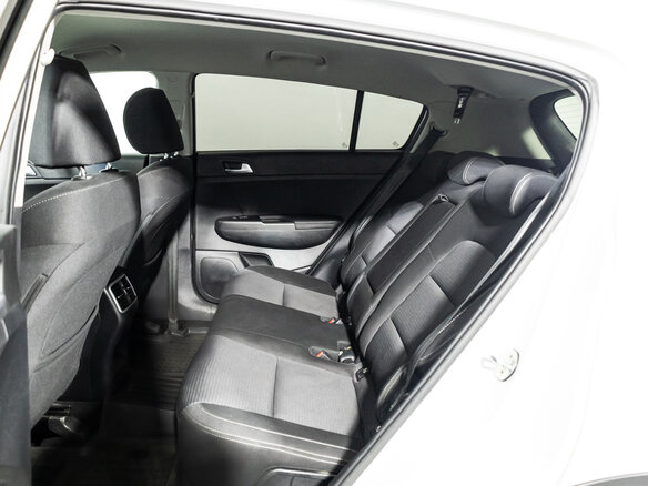 2021 Kia Sportage IV Рестайлинг, белый, 1999700 рублей - вид 9