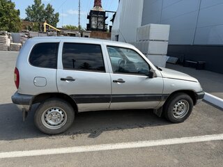 2003 Chevrolet Niva I, серебристый, 250000 рублей, вид 4