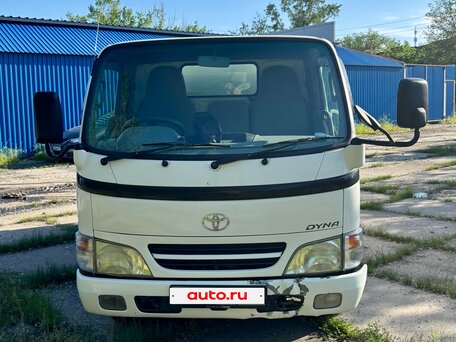 2001 Toyota Dyna, белый, 800000 рублей, вид 1