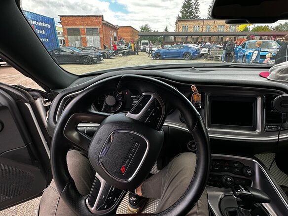 2018 Dodge Challenger III Рестайлинг 2, белый, 3590000 рублей - вид 12