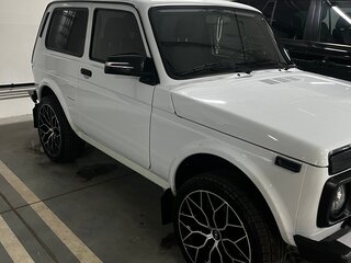 2024 Lada (ВАЗ) Niva Legend I, белый, 1650000 рублей, вид 2