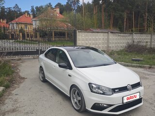 2018 Volkswagen Polo V Рестайлинг, белый, 1090000 рублей, вид 1