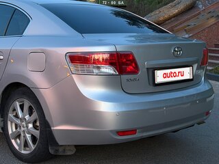 2009 Toyota Avensis III, серебристый, 1050000 рублей, вид 4