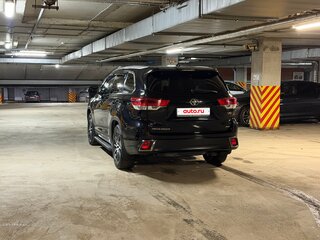 2017 Toyota Highlander III (XU50) Рестайлинг, чёрный, 2590000 рублей, вид 4