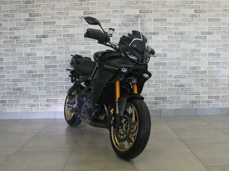 2024 Yamaha MT-09 Tracer (FJ-09), чёрный, 1325000 рублей, вид 4