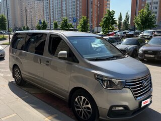 2020 Hyundai Grand Starex I Рестайлинг 2, серый, 3550000 рублей, вид 3