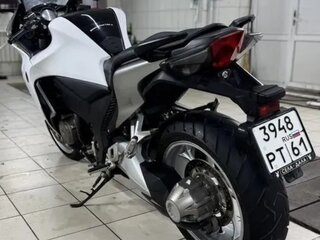 2010 Honda VFR 1200, белый, 730000 рублей, вид 4
