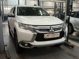 2017 Mitsubishi Pajero Sport III, белый, 2370000 рублей, вид 2