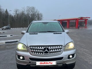 2005 Mercedes-Benz M-Класс 350 II (W164), серебристый, 650000 рублей, вид 3