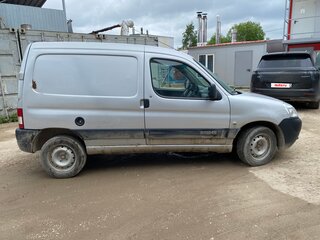 2011 Citroen Berlingo I Рестайлинг, серебристый, 260000 рублей, вид 3