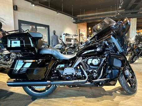2026 Harley-Davidson Ultra Limited, чёрный, 4150000 рублей, вид 1