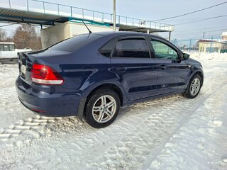 2015 Volkswagen Polo V Рестайлинг, синий, 1100000 рублей, вид 4
