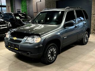 2018 Chevrolet Niva I Рестайлинг, серый, 680000 рублей, вид 1