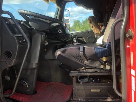 1994 Volvo FH, красный, 380000 рублей, вид 4