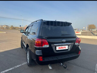 2013 Toyota Land Cruiser 200 Series Рестайлинг 1, чёрный, 5300000 рублей, вид 2