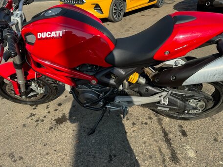 2014 Ducati Monster 696, красный, 450000 рублей, вид 4
