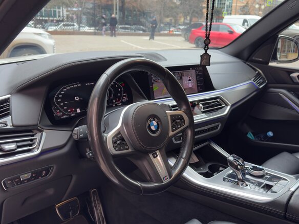 2020 BMW X5 40i IV (G05/G18), белый, 6800000 рублей - вид 8