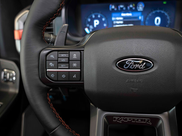 2026 Ford F-150 Raptor XIV Рестайлинг, серый, 14594637 рублей - вид 37