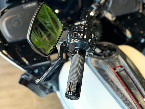 2024 Harley-Davidson CVO Road Glide ST, белый, 4900000 рублей - вид 16