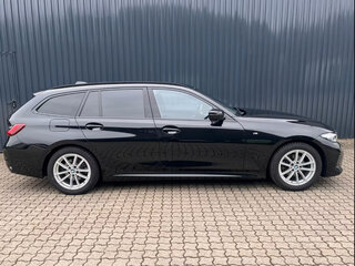 2024 BMW 3 серии 318i VII (G2x) Рестайлинг 2, чёрный, 3707715 рублей, вид 3