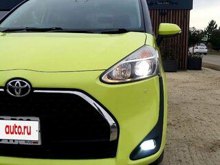 2020 Toyota Sienta II Рестайлинг, жёлтый, 1320000 рублей, вид 2